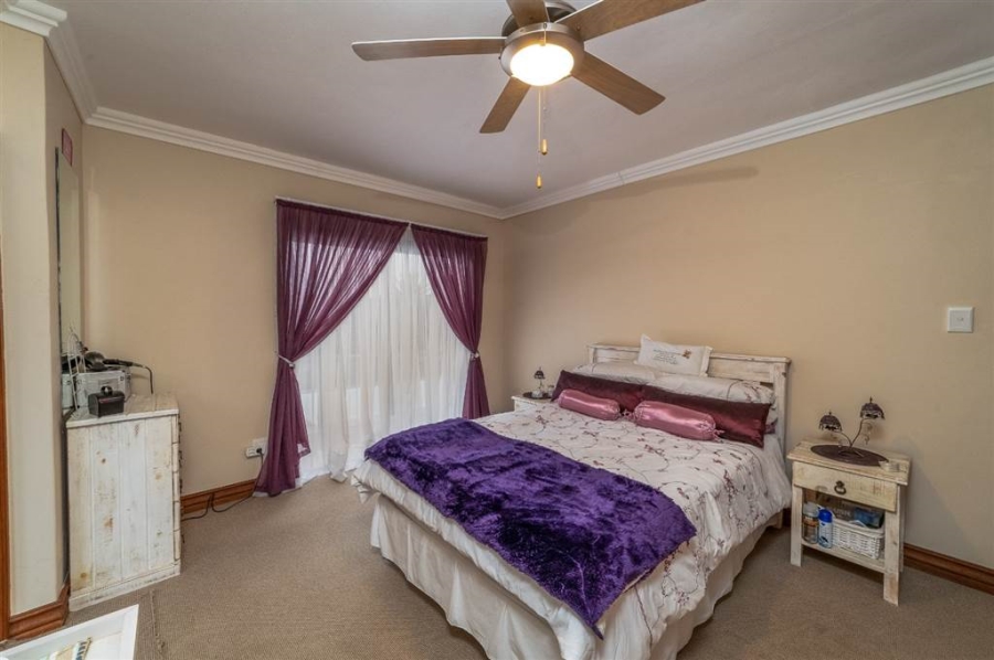 6 Bedroom Property for Sale in Tergniet Western Cape